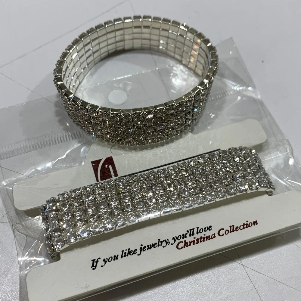 Rhinestone bracelets stretch, two pack NWT